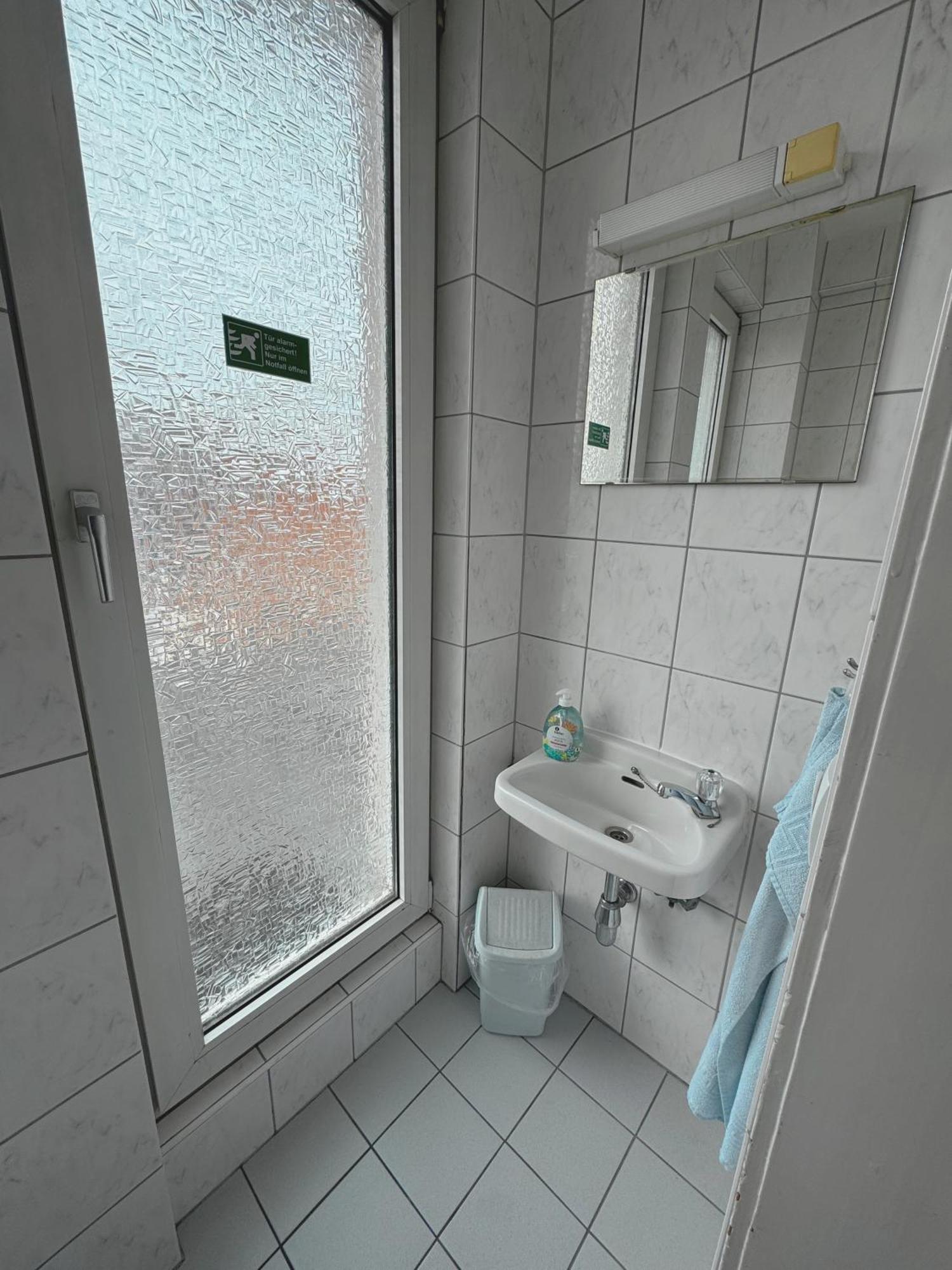 Hostel Heinzelmaennchen Cologne Exterior photo